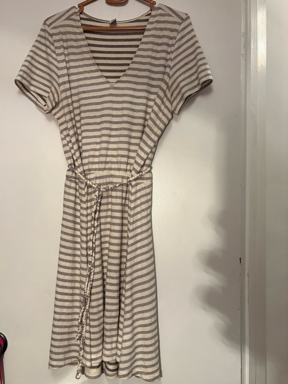 π₯3/$10 flattering V-neck Striped Cream and Black Womenβs dress
